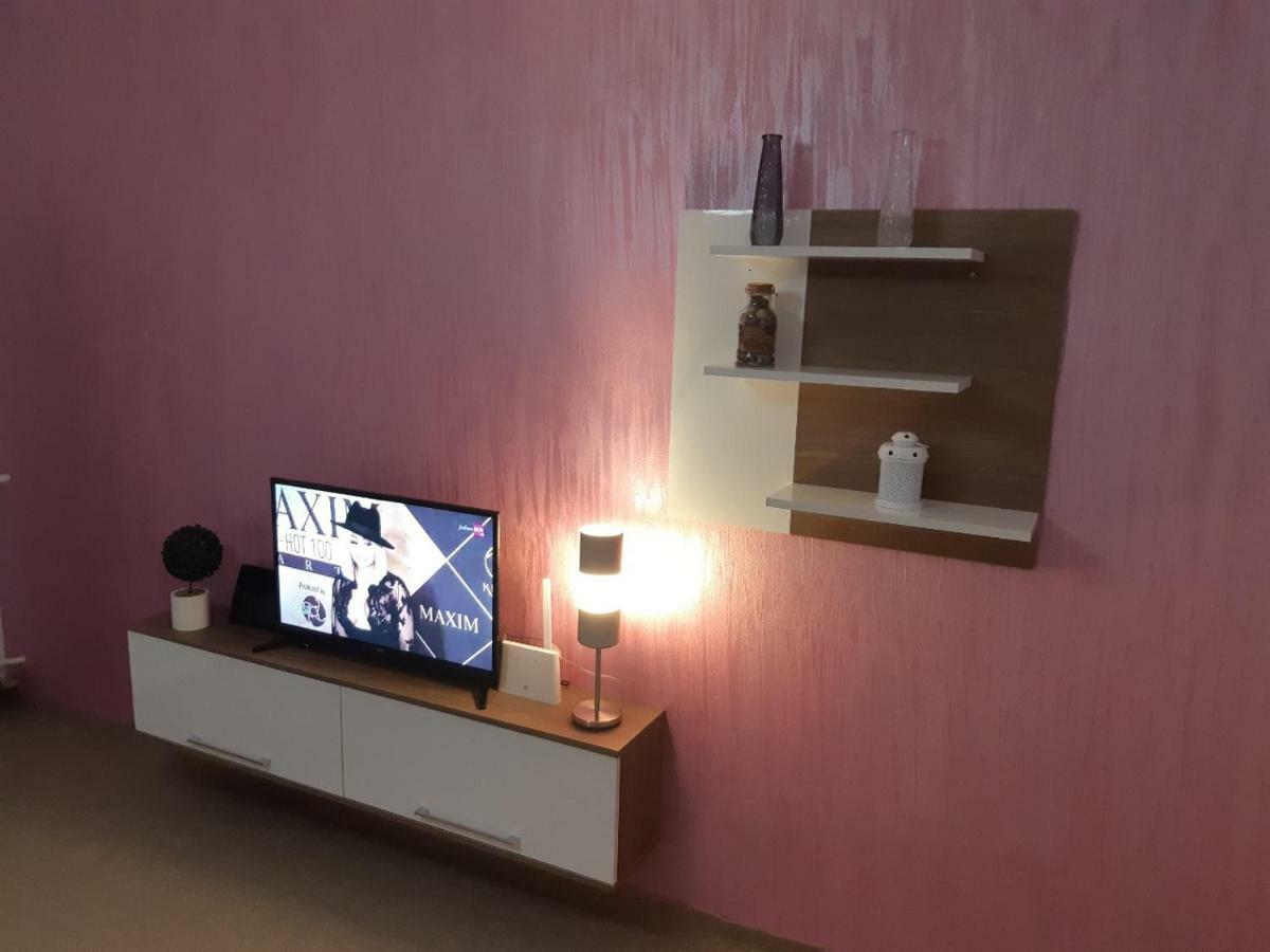 Apartment No. 5 Cacak Bagian luar foto