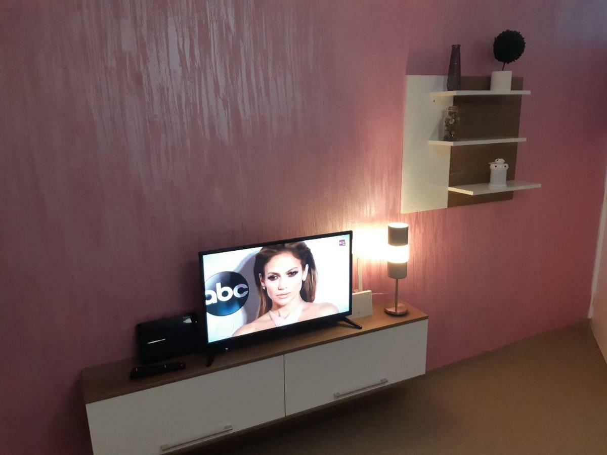 Apartment No. 5 Cacak Bagian luar foto